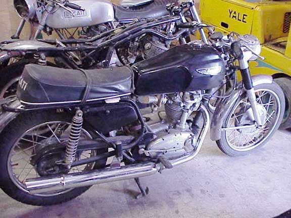 '69 250 Desmo unrestored