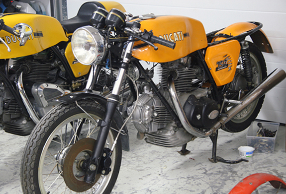 73_ducati_750_sport